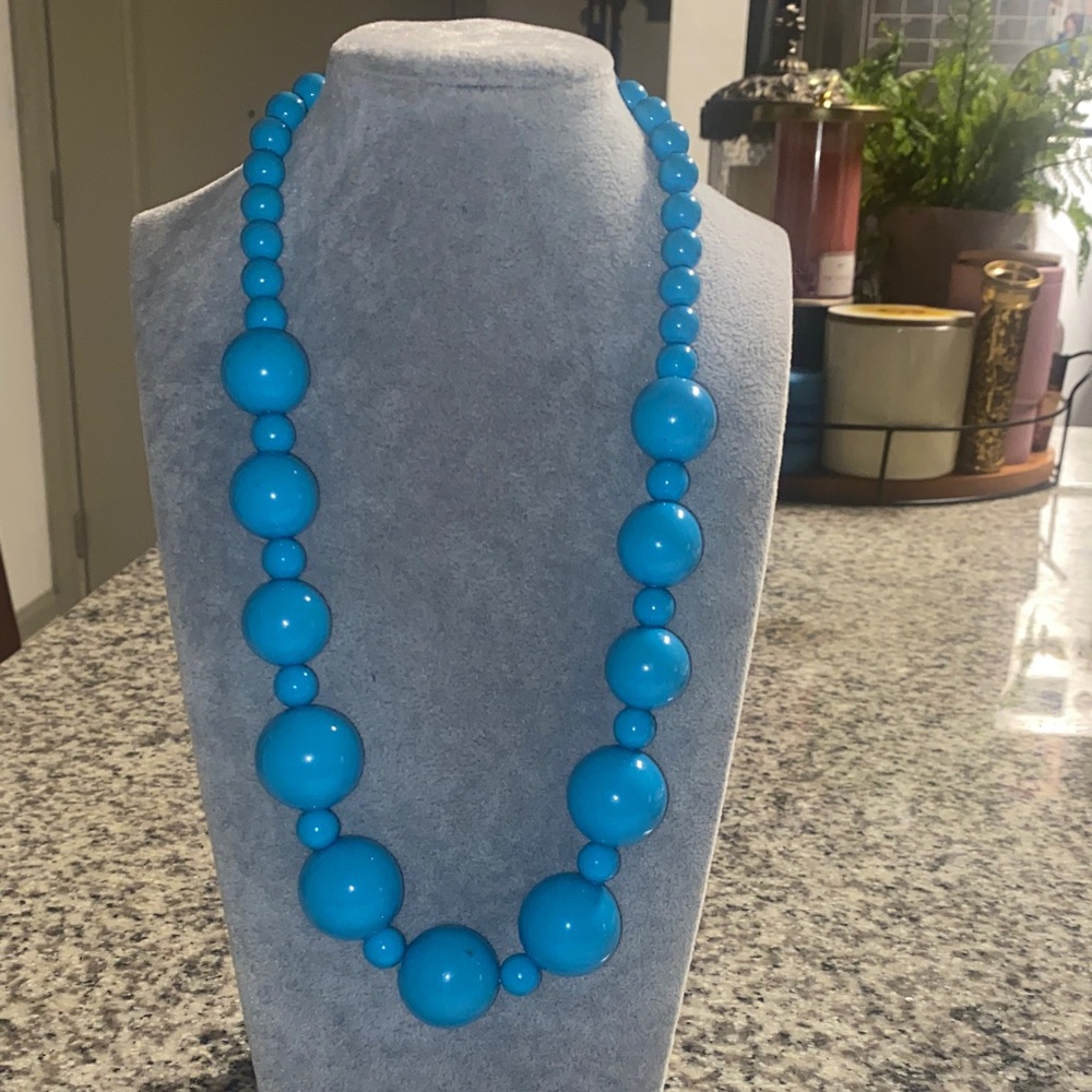 Chic Azure Beaded Necklace